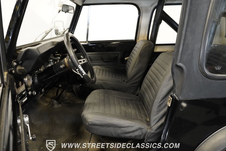 Jeep-Cj7-1979-Black-Black-14