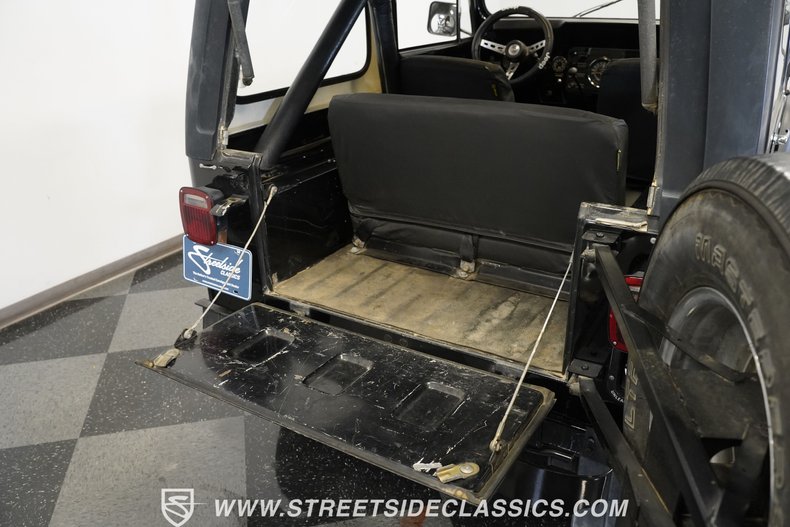 Jeep-Cj7-1979-Black-Black-26