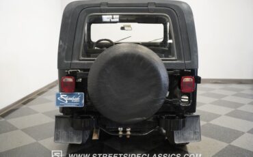 Jeep-Cj7-1979-Black-Black-28