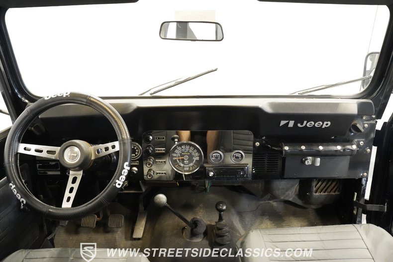 Jeep-Cj7-1979-Black-Black-48