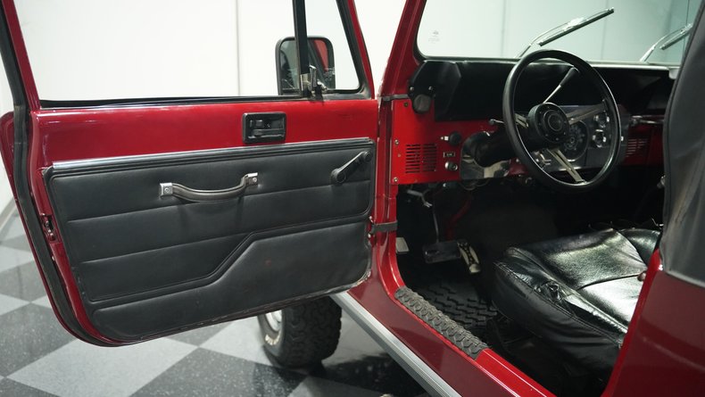 Jeep-Cj7-1980-Burgundy-Black-31