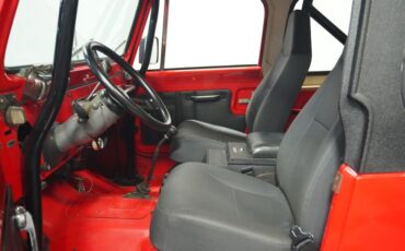 Jeep-Cj7-1980-Cardinal-Red-Black-ampamp-Red-1