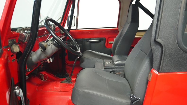 Jeep-Cj7-1980-Cardinal-Red-Black-ampamp-Red-1