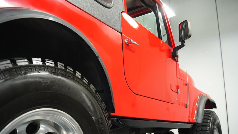 Jeep-Cj7-1980-Cardinal-Red-Black-ampamp-Red-28