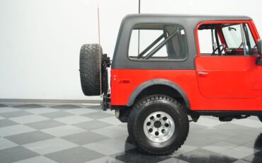 Jeep-Cj7-1980-Cardinal-Red-Black-ampamp-Red-29