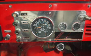 Jeep-Cj7-1980-Cardinal-Red-Black-ampamp-Red-3