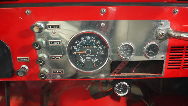 Jeep-Cj7-1980-Cardinal-Red-Black-ampamp-Red-3