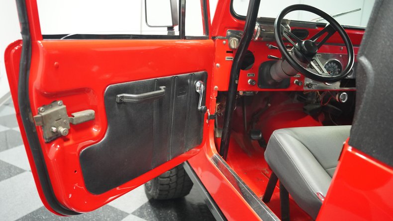 Jeep-Cj7-1980-Cardinal-Red-Black-ampamp-Red-35