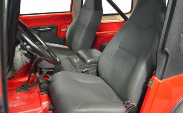 Jeep-Cj7-1980-Cardinal-Red-Black-ampamp-Red-37
