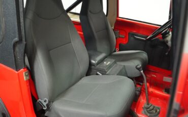 Jeep-Cj7-1980-Cardinal-Red-Black-ampamp-Red-40