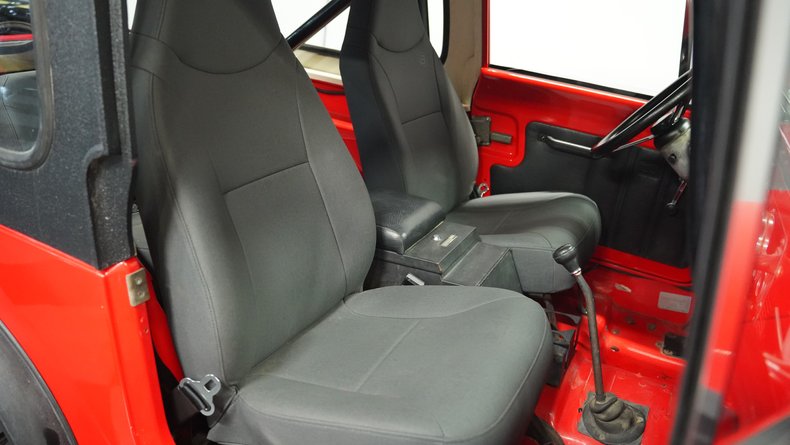 Jeep-Cj7-1980-Cardinal-Red-Black-ampamp-Red-40