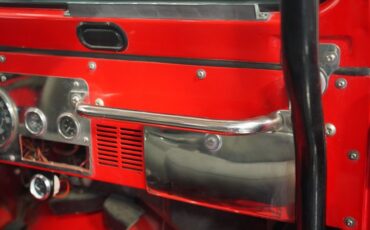 Jeep-Cj7-1980-Cardinal-Red-Black-ampamp-Red-44