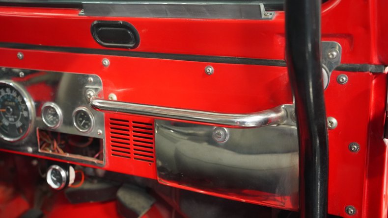 Jeep-Cj7-1980-Cardinal-Red-Black-ampamp-Red-44