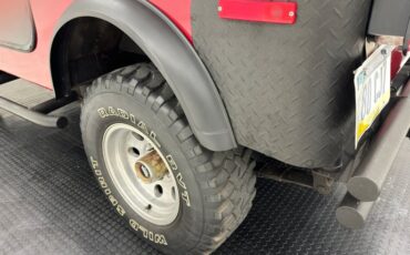 Jeep-Cj7-1980-Dark-Red-Metallic-Black-15