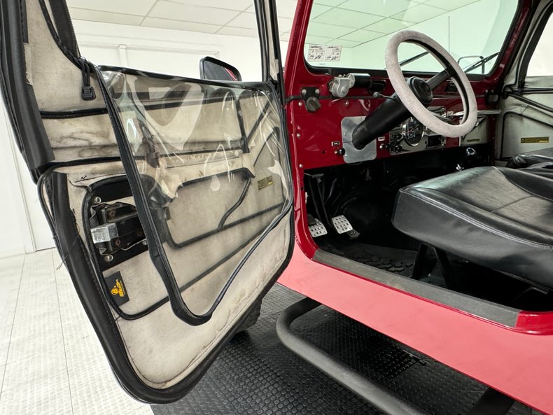 Jeep-Cj7-1980-Dark-Red-Metallic-Black-24