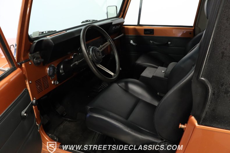 Jeep-Cj7-1981-Copper-Metallic-Black-2