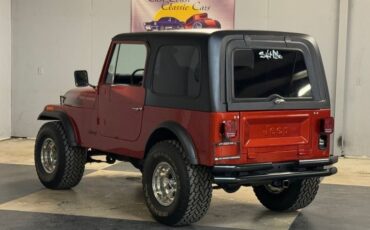 Jeep-Cj7-1981-Rust-Orange-Black-1