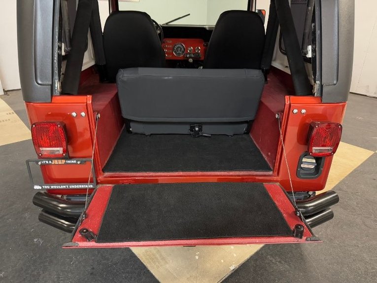 Jeep-Cj7-1981-Rust-Orange-Black-2