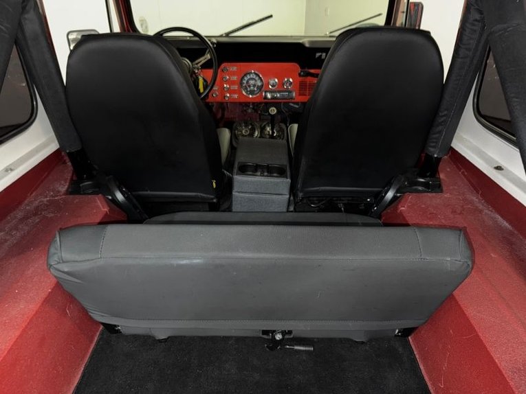 Jeep-Cj7-1981-Rust-Orange-Black-3