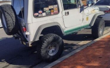 Jeep-Cj7-1982-10