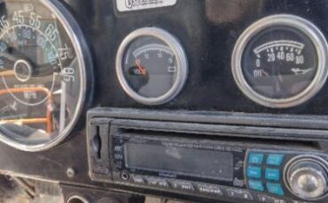 Jeep-Cj7-1982-12