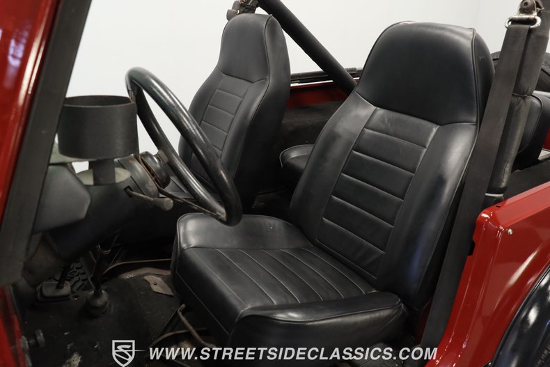 Jeep-Cj7-1982-Burgundy-Black-12