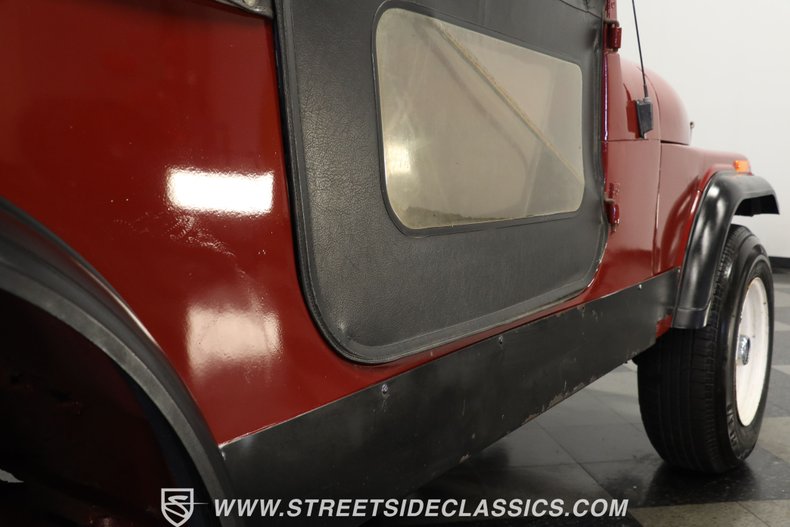 Jeep-Cj7-1982-Burgundy-Black-32