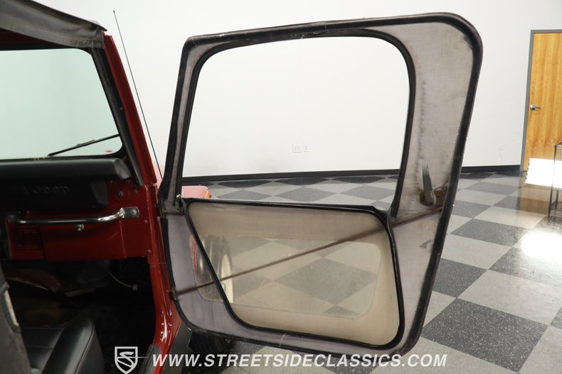 Jeep-Cj7-1982-Burgundy-Black-47