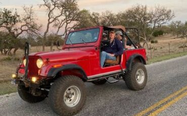Jeep-Cj7-1982-Red-Tan-13