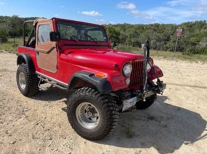 Jeep-Cj7-1982-Red-Tan-3