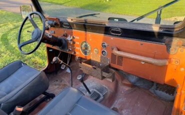 Jeep-Cj7-1983-11