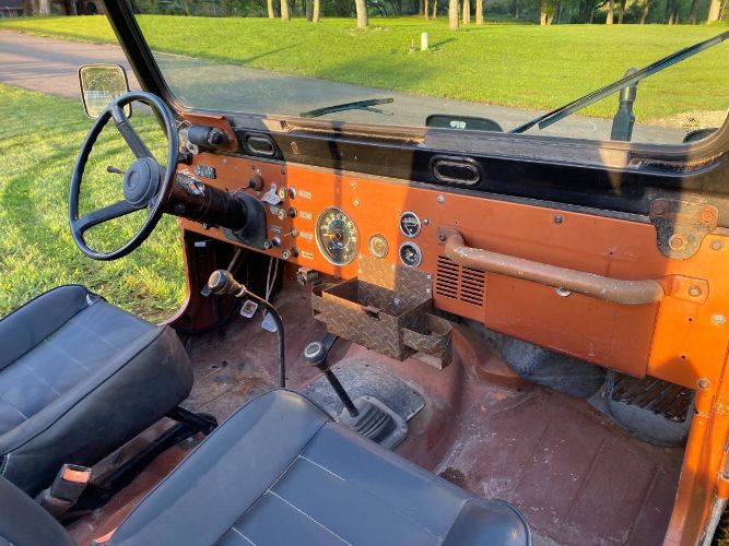 Jeep-Cj7-1983-11