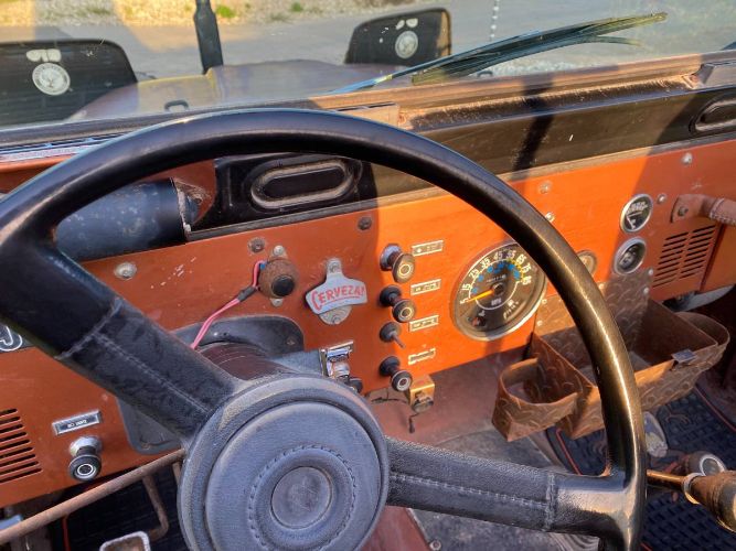 Jeep-Cj7-1983-15