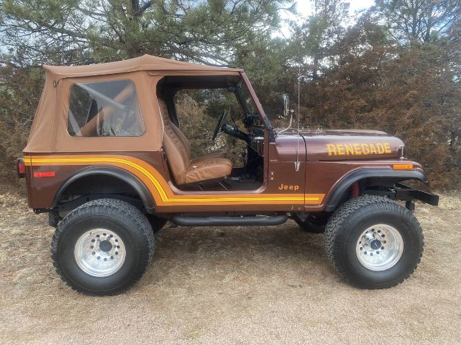 Jeep-Cj7-1983-18