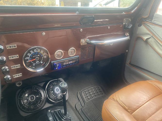 Jeep-Cj7-1983-22