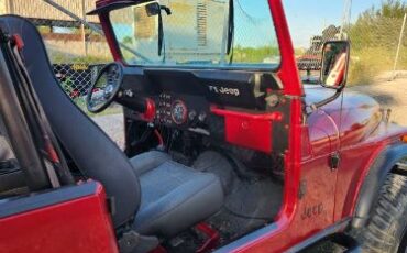 Jeep-Cj7-1983-4