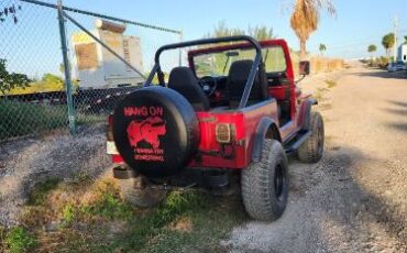 Jeep-Cj7-1983-7