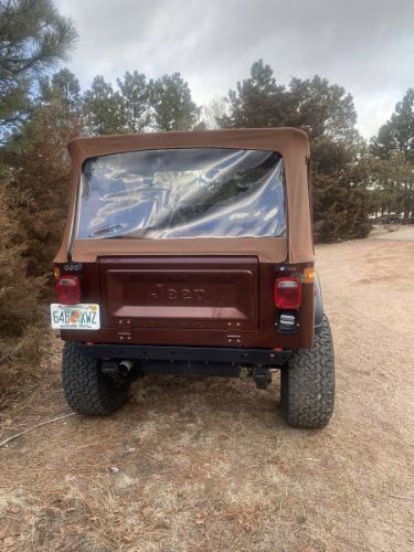 Jeep-Cj7-1983-8