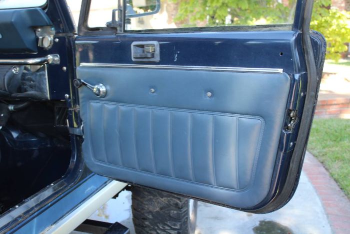 Jeep-Cj7-1983-Blue-4