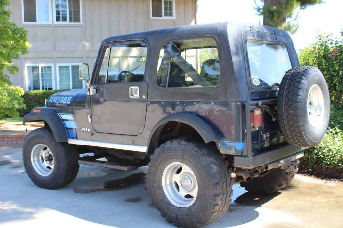 Jeep-Cj7-1983-Blue-5