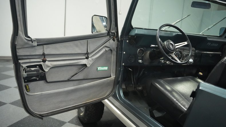 Jeep-Cj7-1983-Blue-Gray-Metallic-Slate-Blue-30