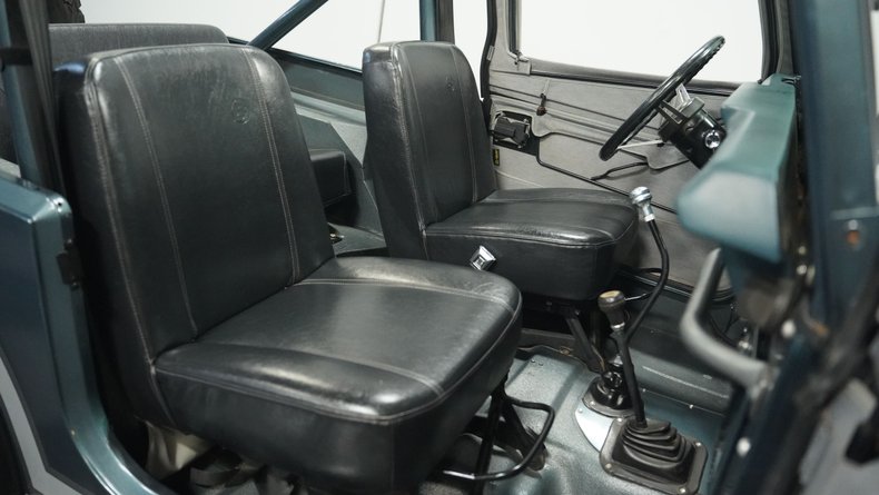 Jeep-Cj7-1983-Blue-Gray-Metallic-Slate-Blue-42