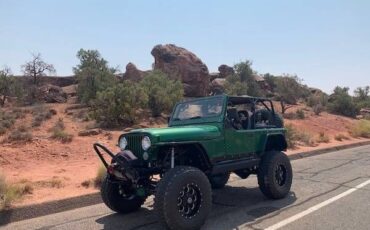 Jeep-Cj7-1983-Green-10
