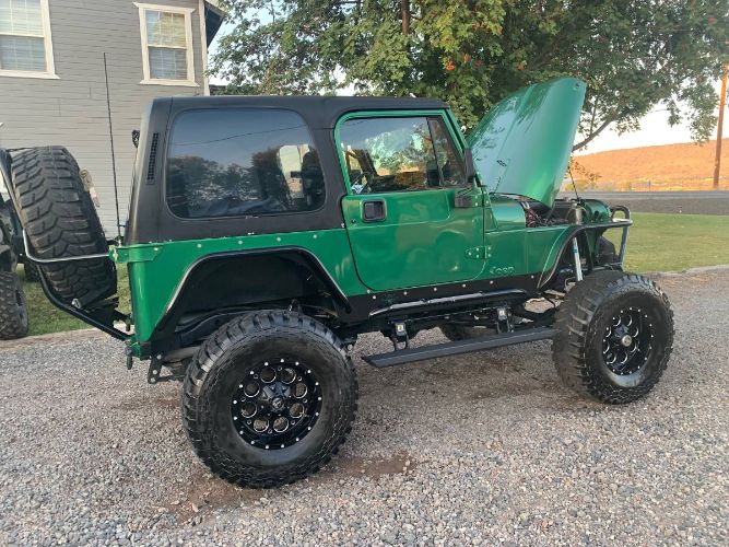 Jeep-Cj7-1983-Green-13