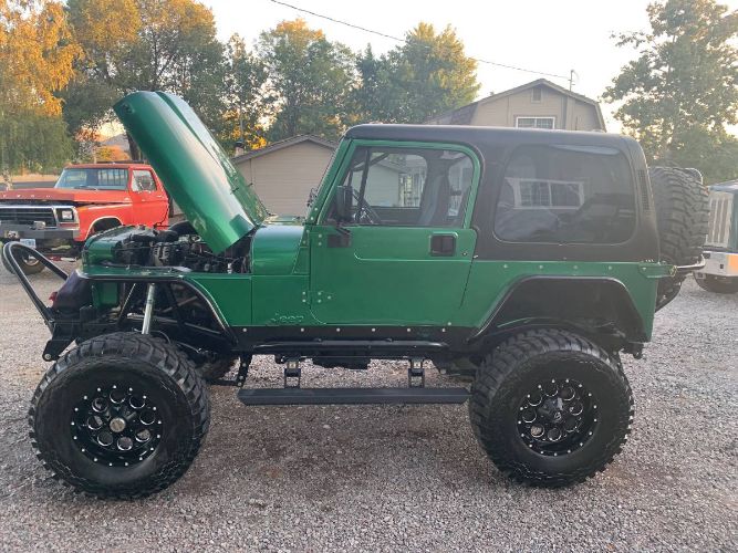 Jeep-Cj7-1983-Green-14