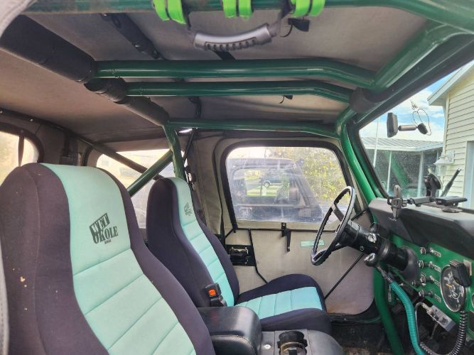 Jeep-Cj7-1983-Green-16
