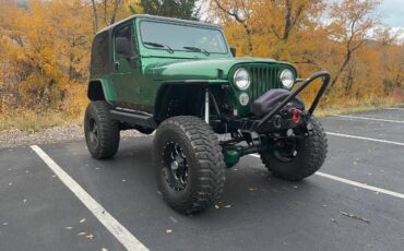 Jeep-Cj7-1983-Green-16