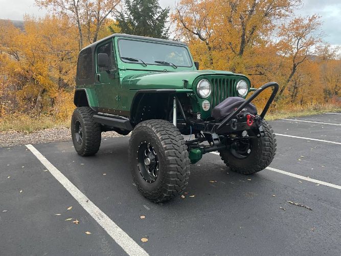 Jeep-Cj7-1983-Green-16