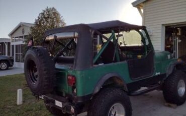Jeep-Cj7-1983-Green