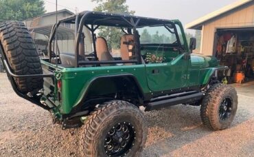 Jeep-Cj7-1983-Green-8